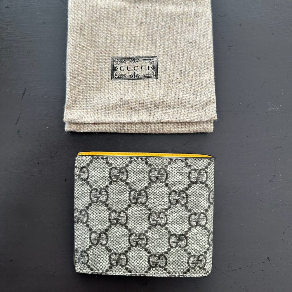 Gucci Wallet - Picture 2 of 4